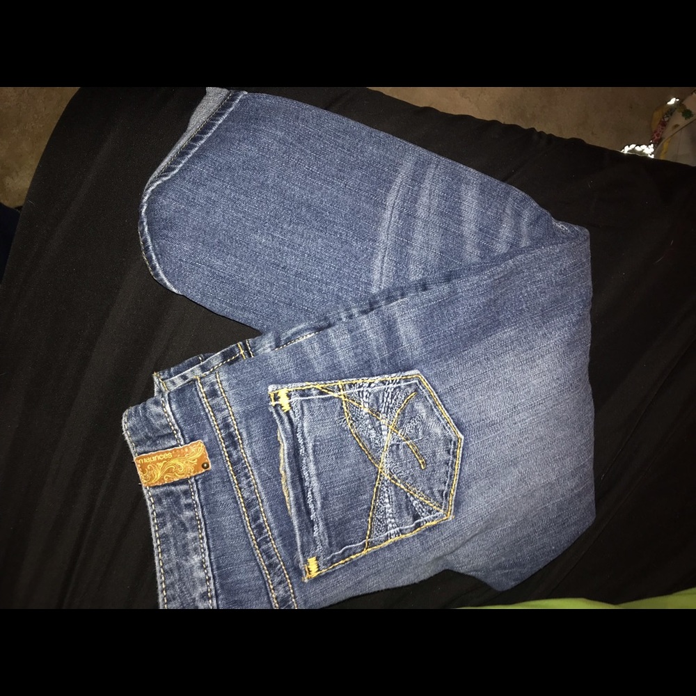 capris - Picture 2 of 2